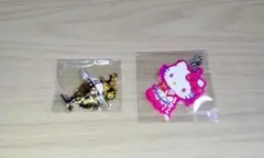 ハローキティ　セーラームーン　チャーム 2点