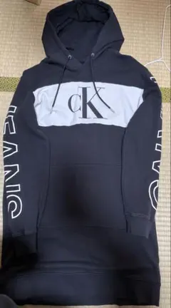 CALVIN KLEIN JEANS ブラックパーカー Sサイズ