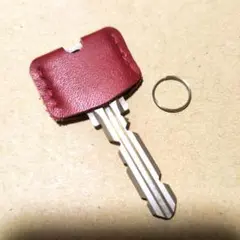 濃い赤　キーカバー　革　手作り