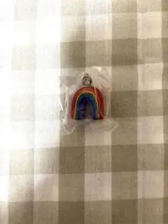 Daisuke Kondo めじるしアクセサリー　虹一点