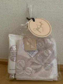 【新品　未使用】JILL STUART ハンドクリーム&タオルハンカチ