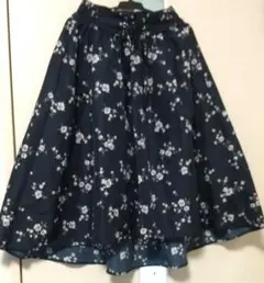 編上げミディー丈花柄スカートのサムネイル
