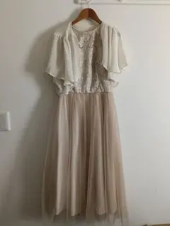 【一度だけ着用】AIMER　エメ　パーティードレス　Mサイズ　ベージュ