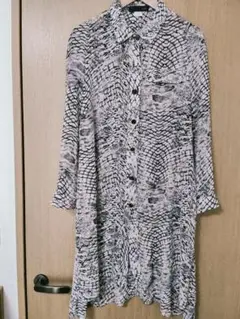 GAIA ロング　長袖　ブラウス　柄シャツ　チュニック　ヘビ柄　パイソン柄