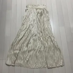 アイボリー プリーツロングスカート サテン　裏地付き
