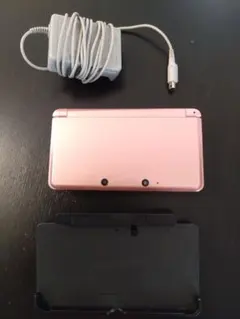 Nintendo 3DS ピンク 本体 充電器付き