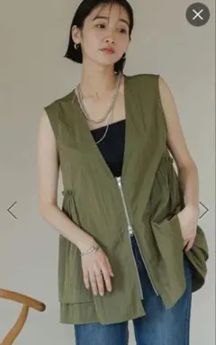 LOWRYSFARM ナイロンギャザーベスト　ローリーズファーム　ジレ