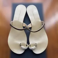 Giuseppe Zanotti ビジュー トングサンダルのサムネイル