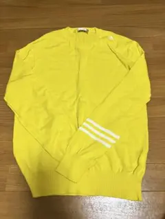 adidas イエロー Vネックセーター