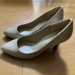 LIBERTYDOLL ゴールド グリッター パンプスのサムネイル