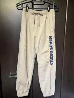 GU×STUDIO SEVEN ベージュ ナイロンパンツS