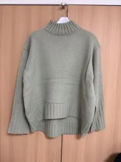 【KBF＋】ミントグリーン タートルネックニット