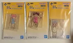 ワンピース 一番くじ H賞 アクリルスタンド  レベッカ＆しのぶ＆ナミ　3点