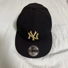NEW ERAのキャップのサムネイル