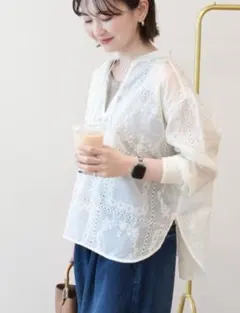 今季アメリカンホリックホワイト 刺繍レースブラウス
