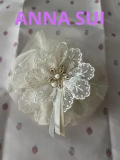 ANNA SUI フラワーモチーフ ヘアアクセ　コサージュ ブローチのサムネイル