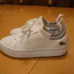 Lacoste ホワイト スリッポン スニーカー