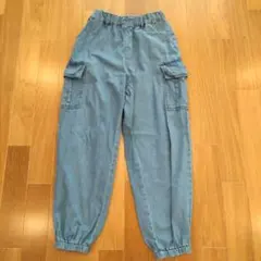 GU KIDSデニムワイドカーゴジョガーパンツ 140