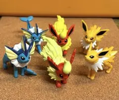 モンコレ ブラッキー エーフィ サンダース シャワーズ イーブイ