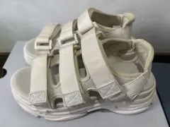 shoes in closet 厚底サンダル　スポーツサンダル　アイボリーのサムネイル