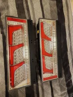 小糸左右セット　レッドバージョンシーケンシャル新品 小糸 LEDテールランプ 2連 シーケンシャル レッド 左右セット 新品 未
