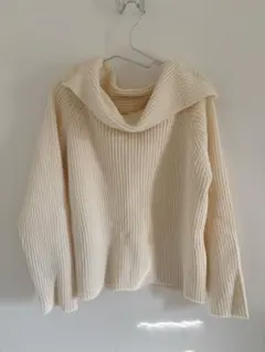 【Dazy】アイボリー リブ編み オフショルダー セーター