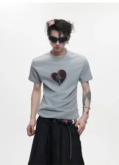 ARGUECULTURE ハート刺繍 スリムフィットTシャツ