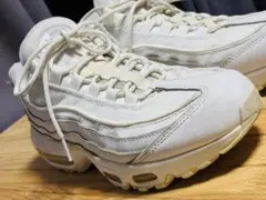 NIKE AIR MAX 95 ホワイト スニーカーのサムネイル