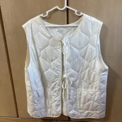ホワイト キルティング ノースリーブベスト