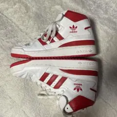 あ*う様 adidas ホワイト/レッド ハイカットスニーカー最終価格月曜日削除