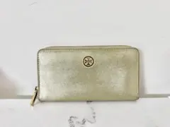 トリーバーチ　長財布　ゴールド　金　ロゴ