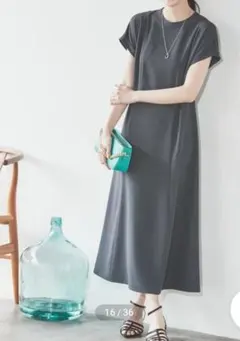 ■美品 UNTITLED ラクに美シルエット リラクシーロングワンピース