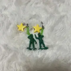 ディズニー グリーンアーミーメン ピアス トイストーリー TDR