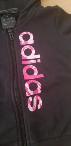 adidasパーカー110cm