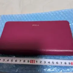 FURLA フルラ 長財布 ピンク ラウンドファスナー　値下げ無のサムネイル
