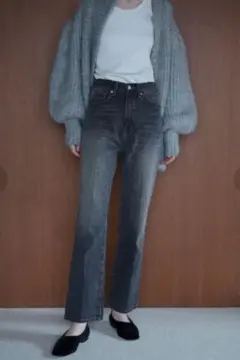 クラネ CENTER PRESS STRAIGHT DENIMのサムネイル