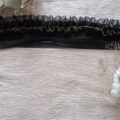 4段黒、金フリルの帯揚げ