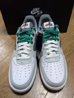 NIKE AIR FORCE 1 07 LV8