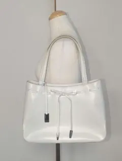 Item thumbnail for item 8e890d01-9022-4280-8692-64320832cb1d