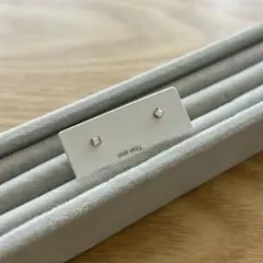 シルバー スクエア型 スタッドピアス