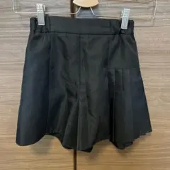 ブラック 左プリーツ ハーフパンツ