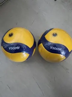 怪獣ママ専用mikasa バレーボールV300W 国際公認球検定球5号(未使用)