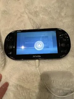 PSvita PCH2000 ブラック本体箱付き　メモリーカード8GB付き