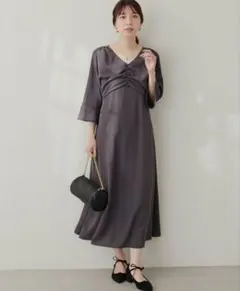ナチュラルクチュール　胸くしゅすっきりAラインレディワンピース　美品