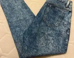 Item thumbnail for item bc6f72c4-6cdf-4f03-9442-a098d8366dc2