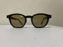YELLOWS PLUS サングラス ブラック LEONのサムネイル
