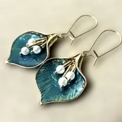 葉っぱモチーフ パール ピアス グリーン ゴールド