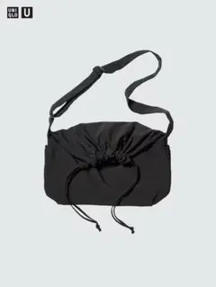 ドローストリングショルダーバッグ　ユニクロ　ブラック