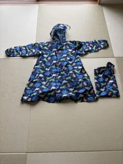 美品　キッズレインコート