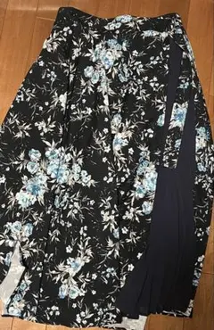 MERCURYDUO 花柄 フレアスカートのサムネイル